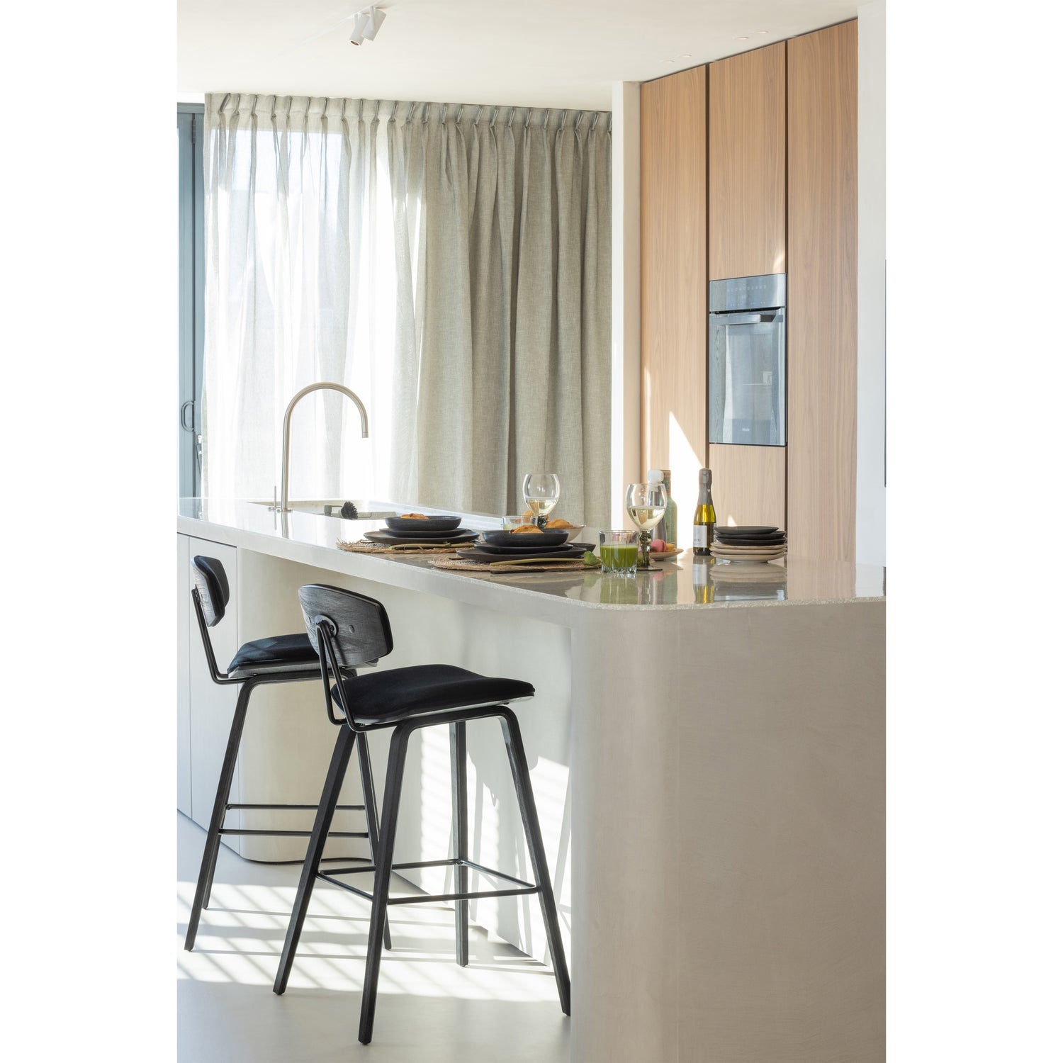 SENN BARHOCKER VELVET SCHWARZ