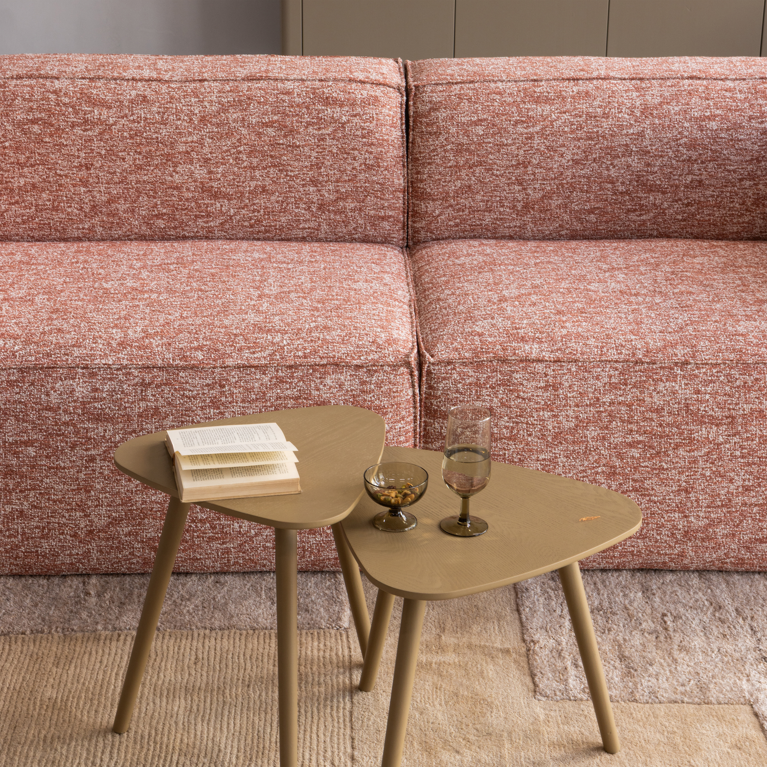 NILA BEISTELLTISCHE HOLZ MUD - SET VON 2
