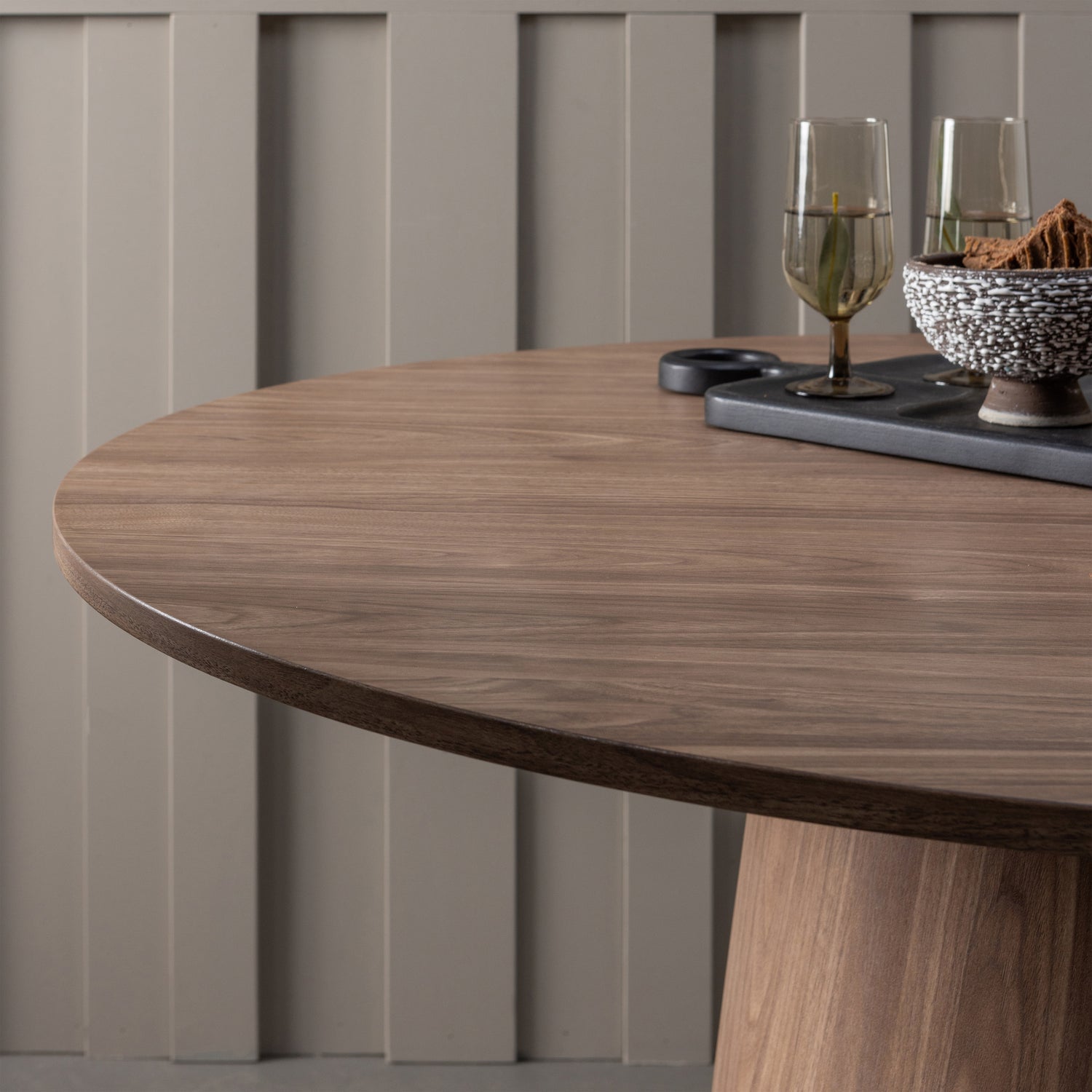 MAAN ESSTISCH RUND MDF WALNUSS O120CM