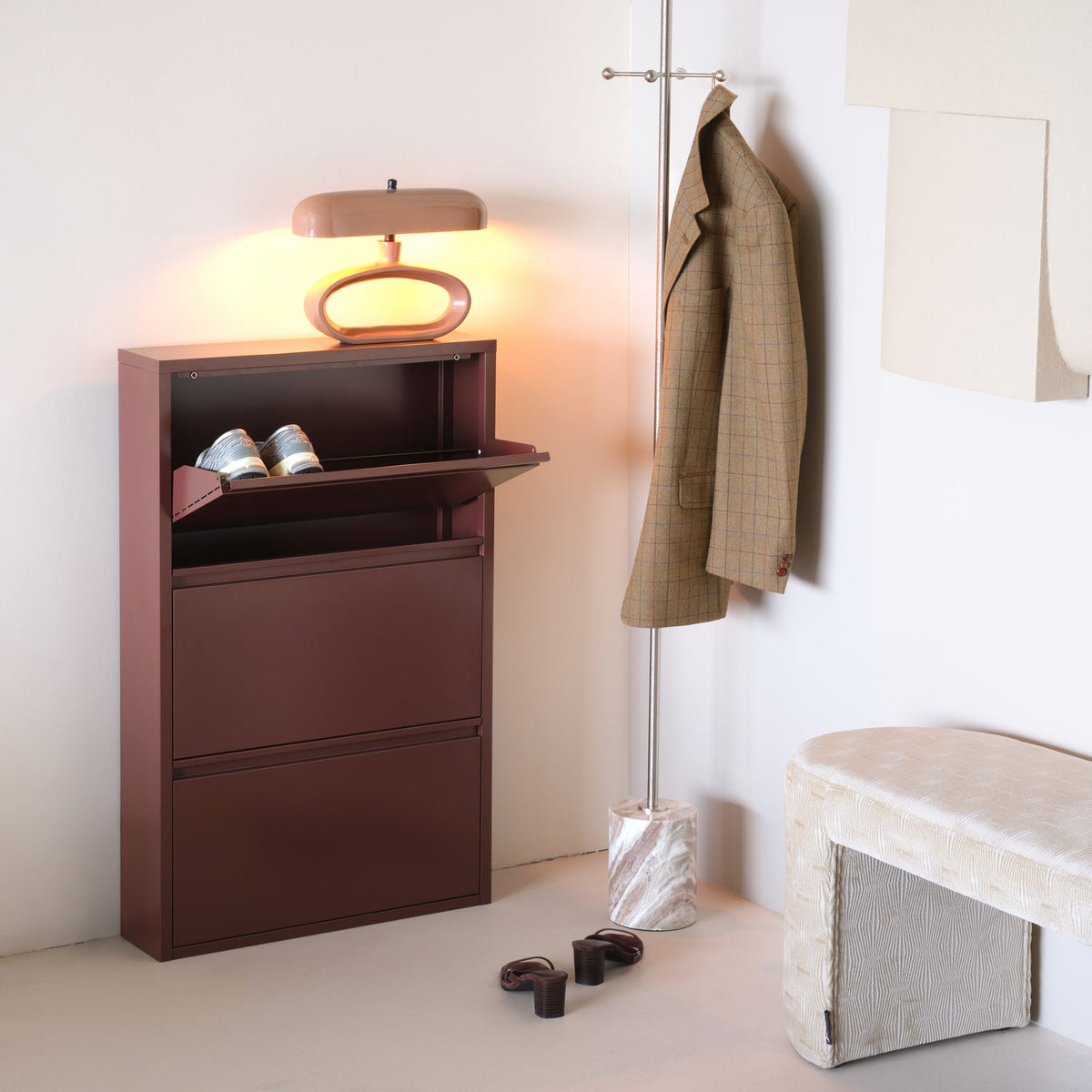 SABINE SCHUHSCHRANK MIT 3 FACHERN AUS METALL BORDEAUXROT