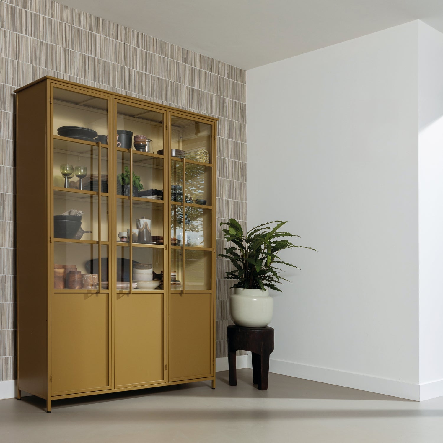 EXHIBIT XL 3-TÜRIG VITRINE SCHRANK METALL HONIGGELB 200x140x40 cm