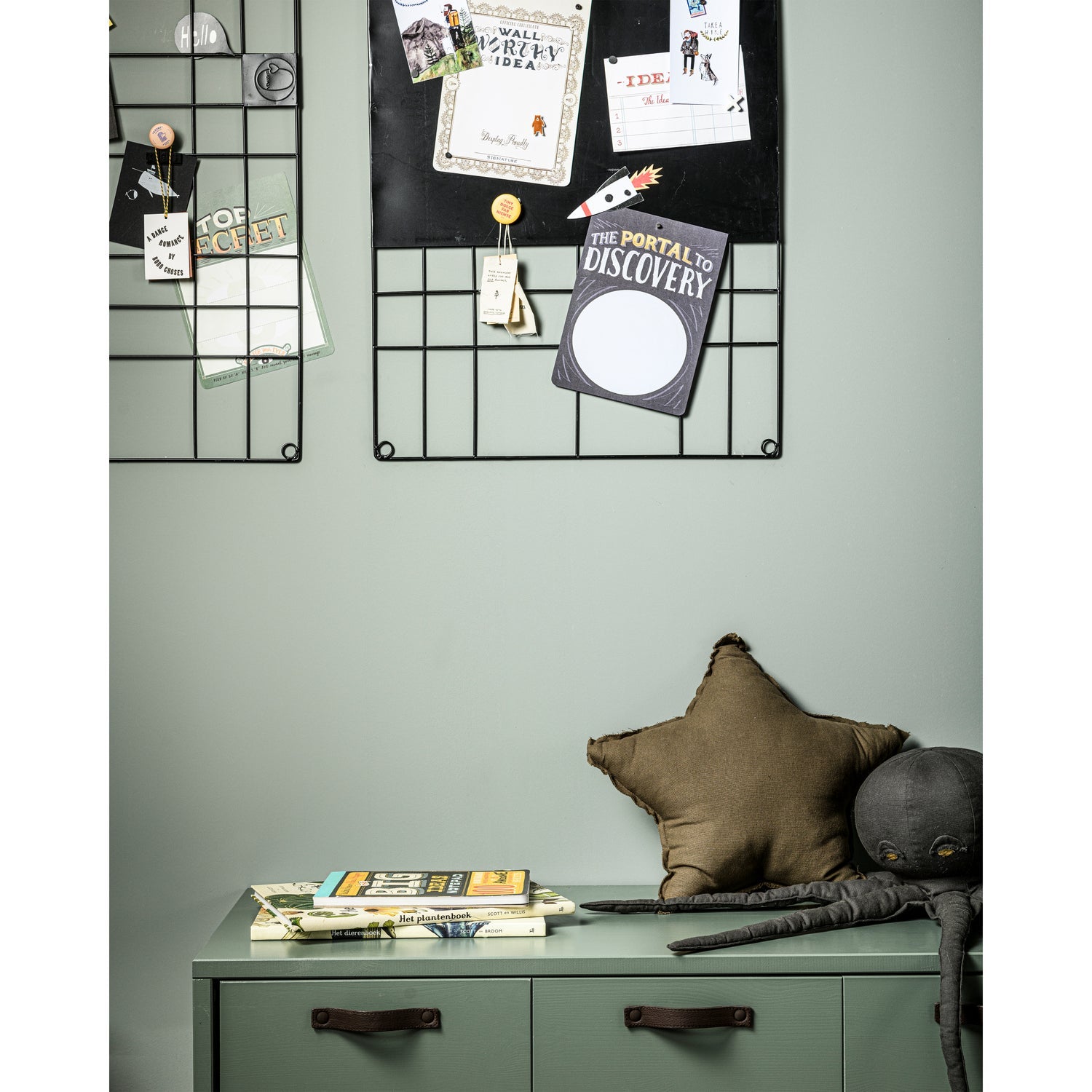 Grüne Sitzbank STAGE mit Stauraum – praktisch, robust & stilvoll