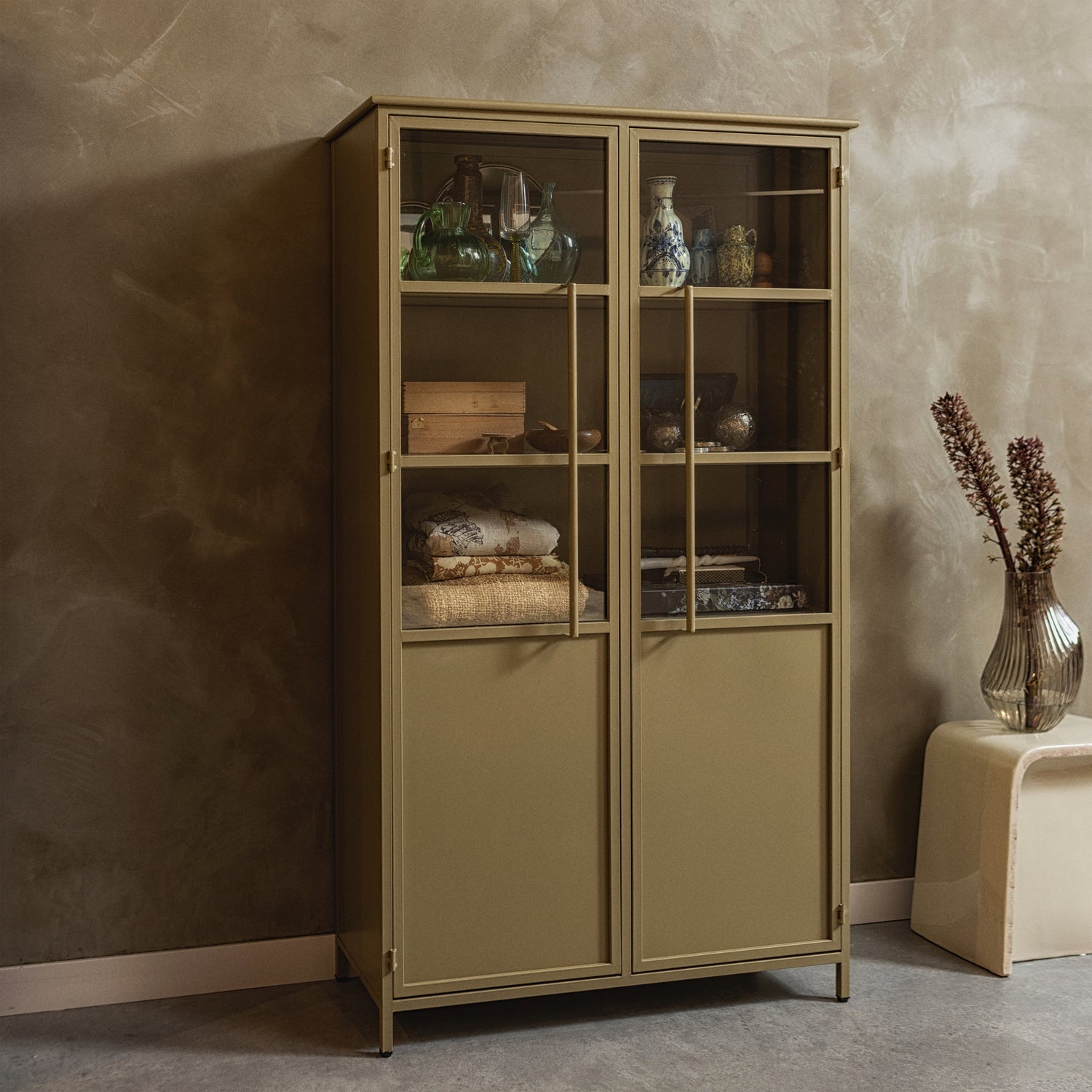 EXHIBIT VITRINE SCHRANK METALL KHAKI