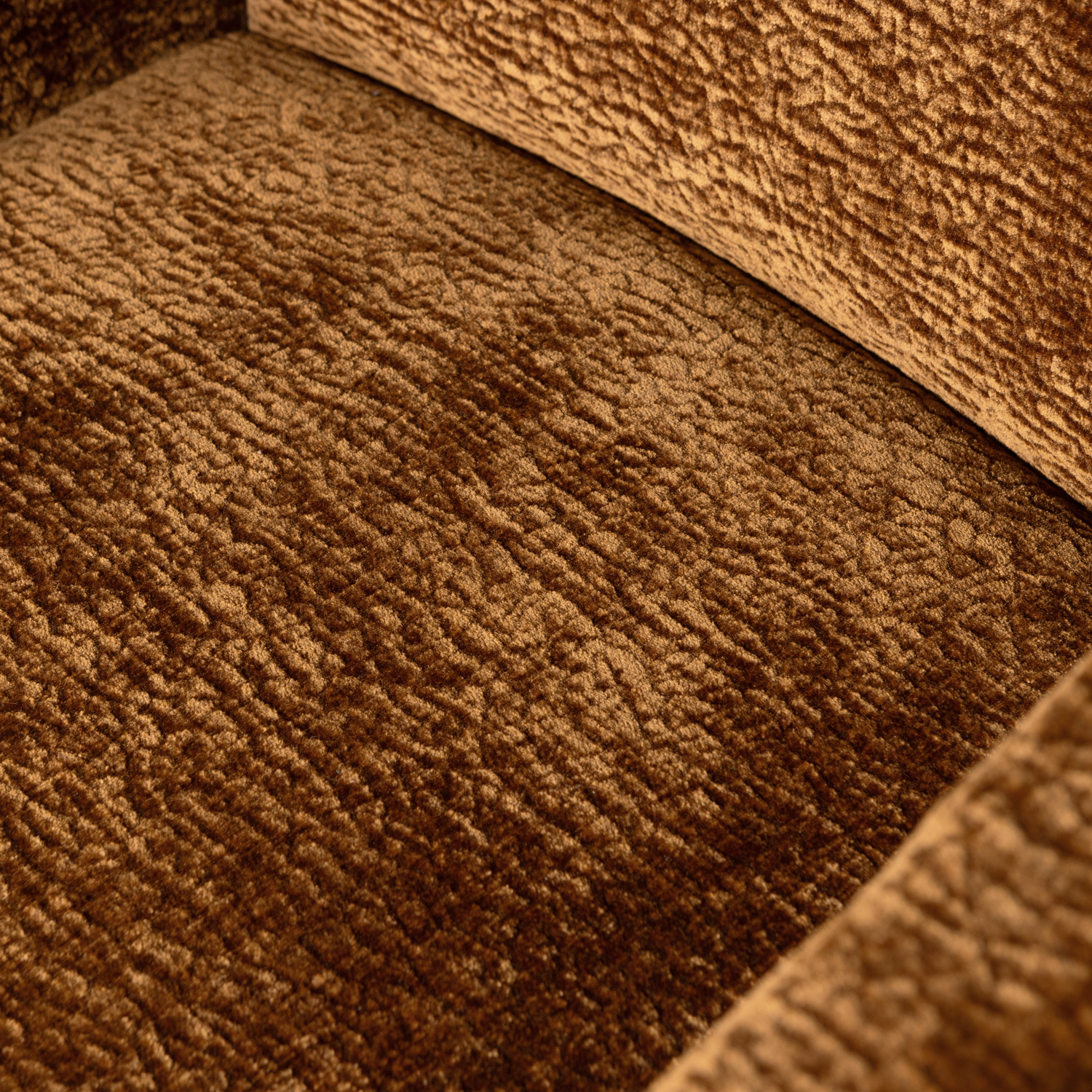 MOUNT ESSZIMMERSTUHL MIT ARMLEHNEN 3D-CHENILLE MITTELBRAUN