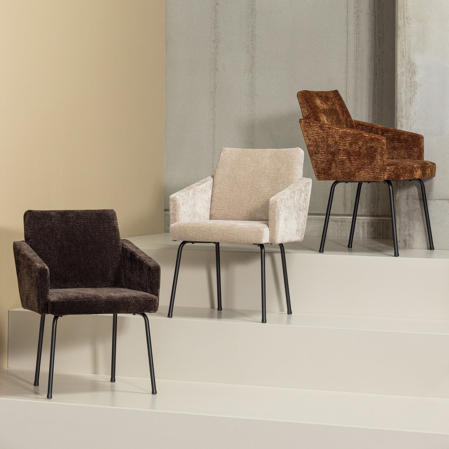 MOUNT ESSZIMMERSTUHL MIT ARMLEHNEN 3D-CHENILLE SAND