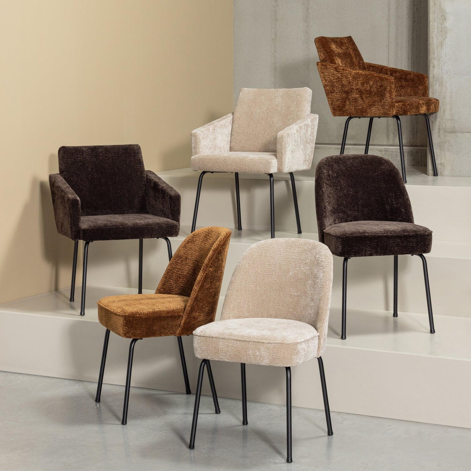 MOUNT ESSZIMMERSTUHL MIT ARMLEHNEN 3D-CHENILLE SAND