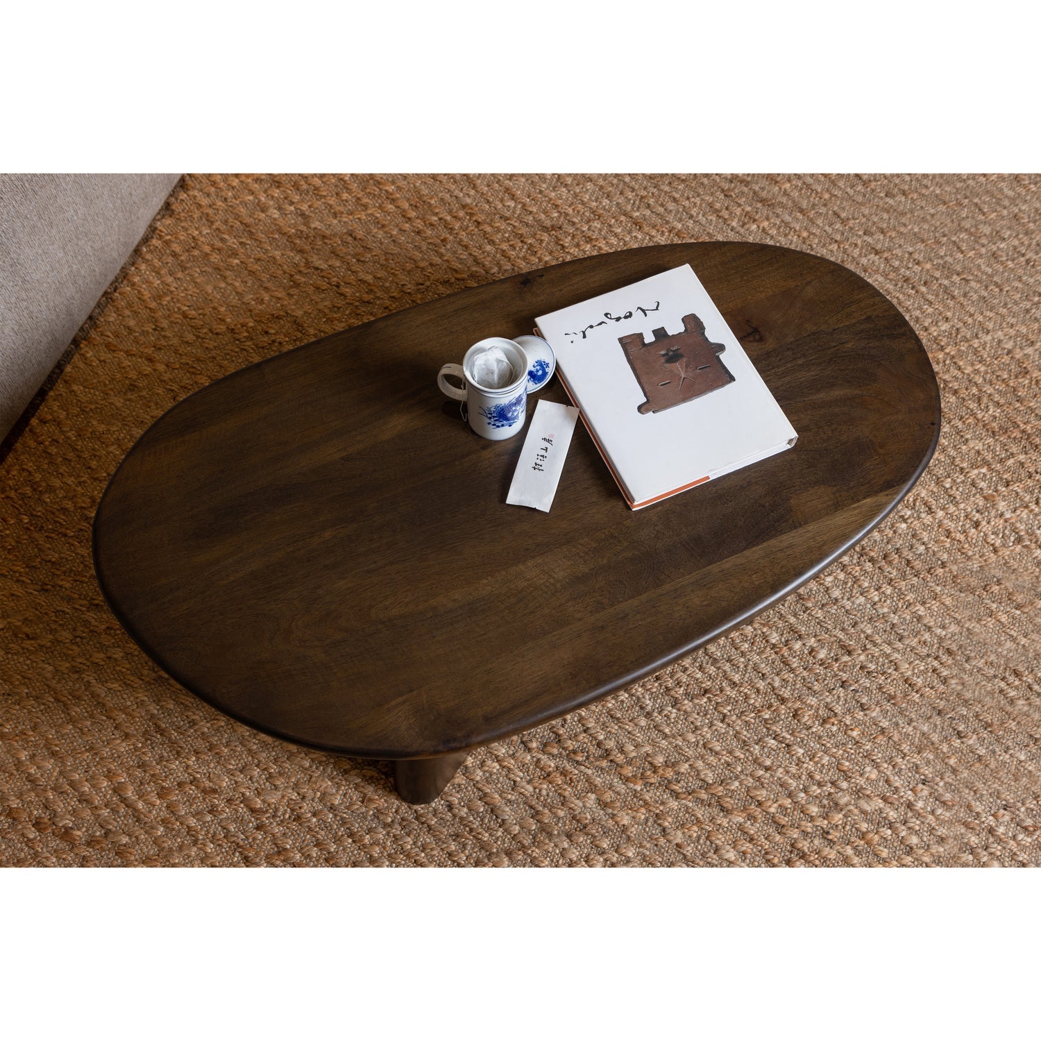 ROUNDLY COUCHTISCH MANGO HOLZ NUSSBAUM