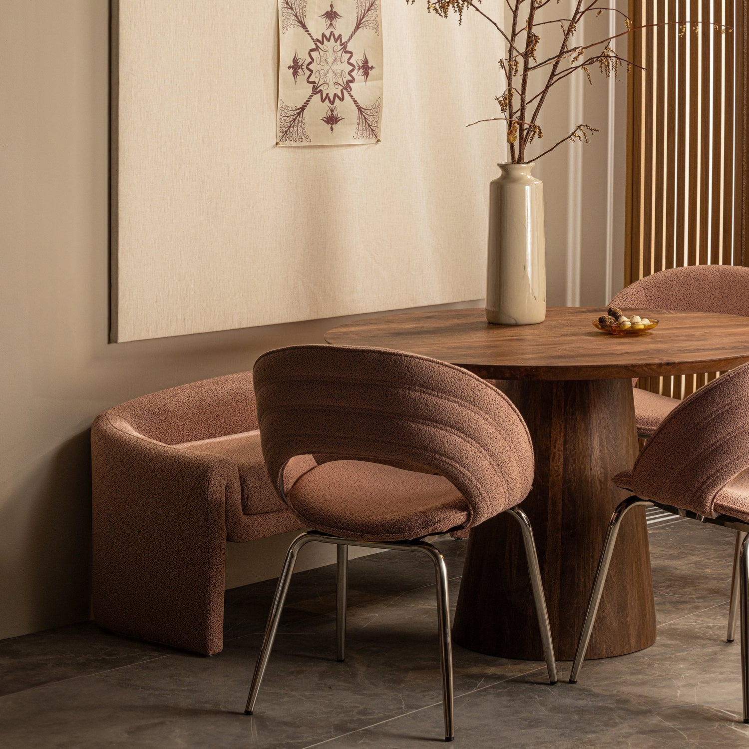 LIMIT ESSTISCH RUND MANGOHOLZ NUSSBAUM O130CM