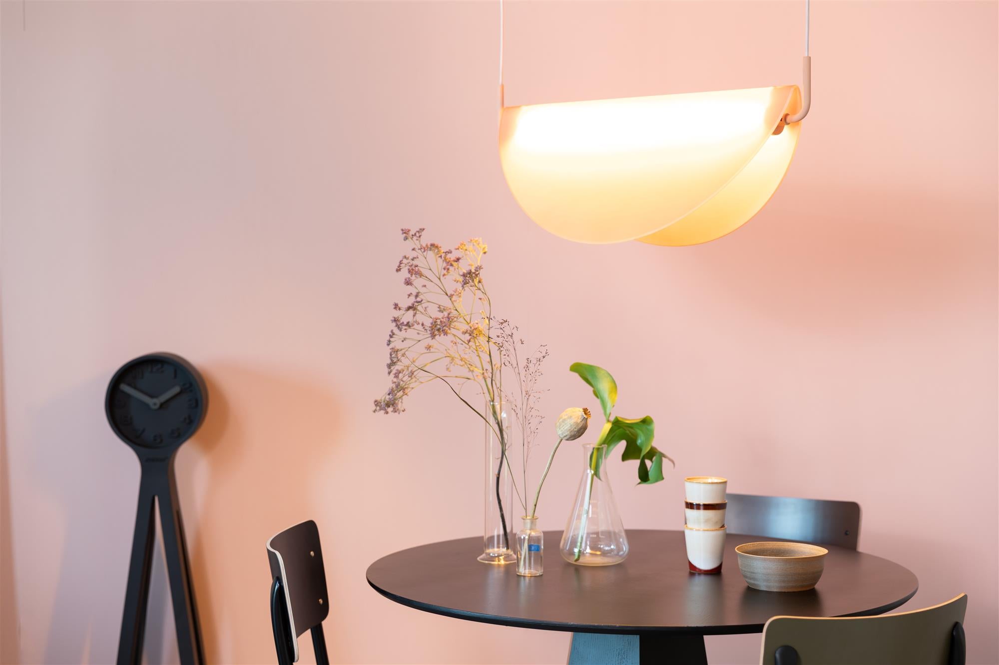 Rosa Pendelleuchte im Retro-Look warmweiß