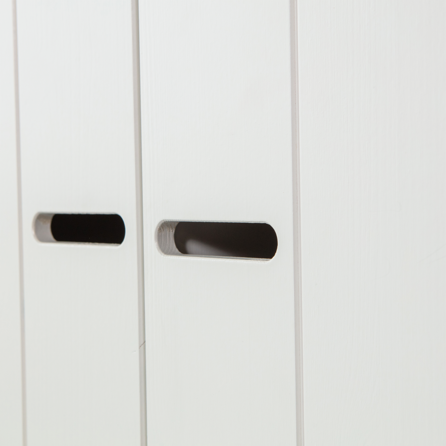 CONNECT NIEDRIGER SCHRANK 2-TURIG KIEFER WEISS [fsc]