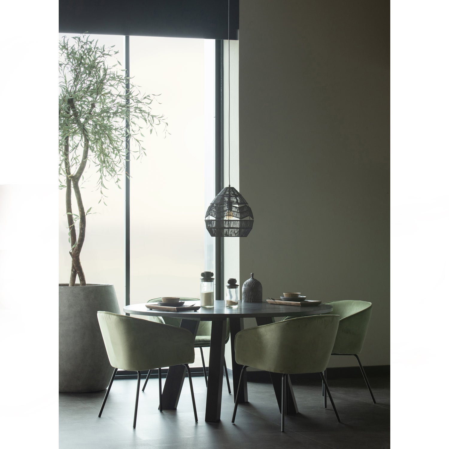RHONDA EssTISH O150 EICHEN BLACKNIGHT [fsc]