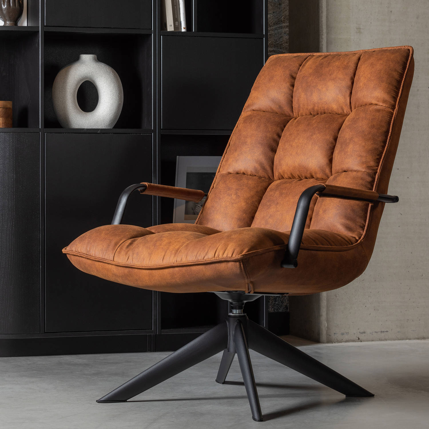 JOUKE DREHSESSEL MIT ARMLEHNE KUNSTLEDER COGNAC [fsc]