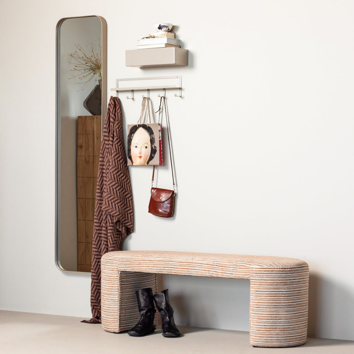QUINN GARDEROBE 5 HAKEN SAND