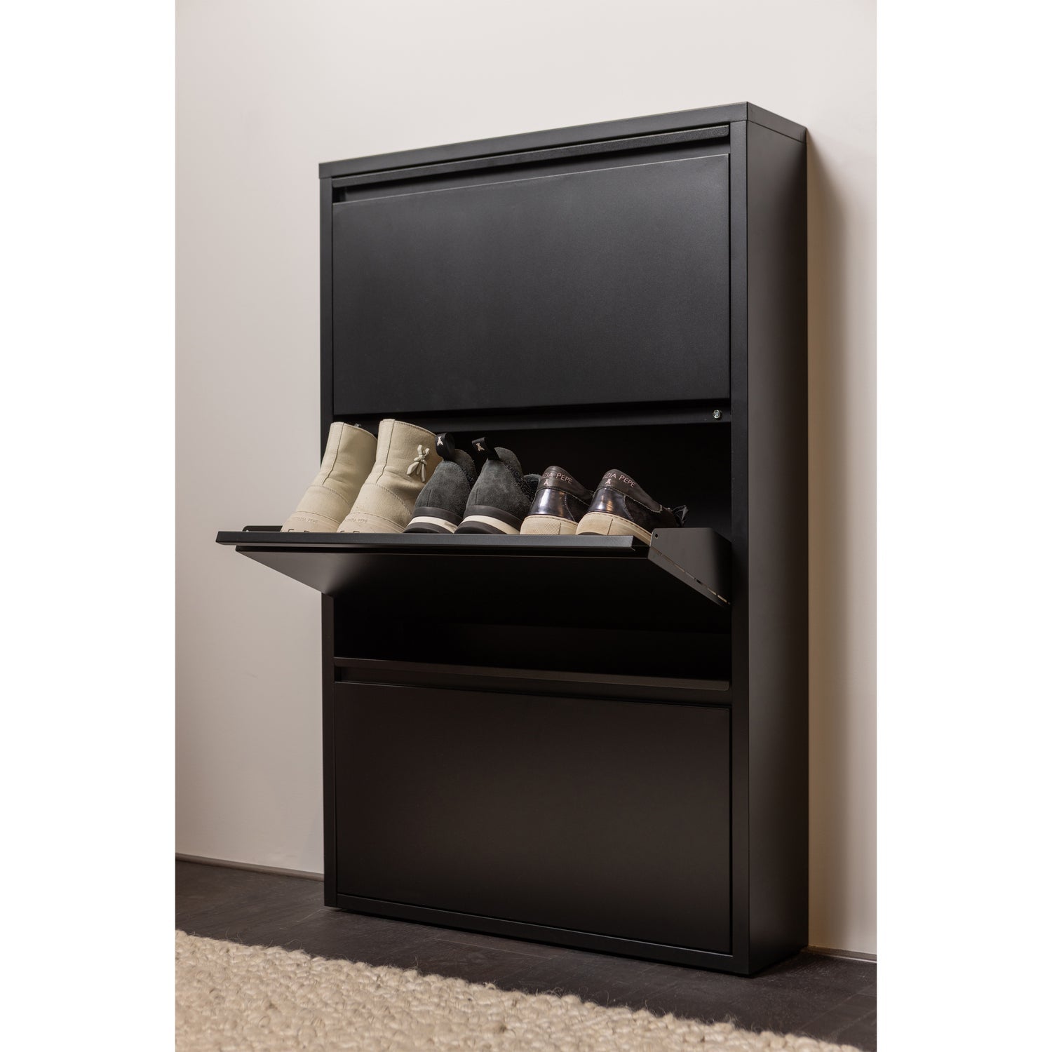 SABINE SCHUHSCHRANK MIT 3 FACHERN AUS METALL SCHWARZ