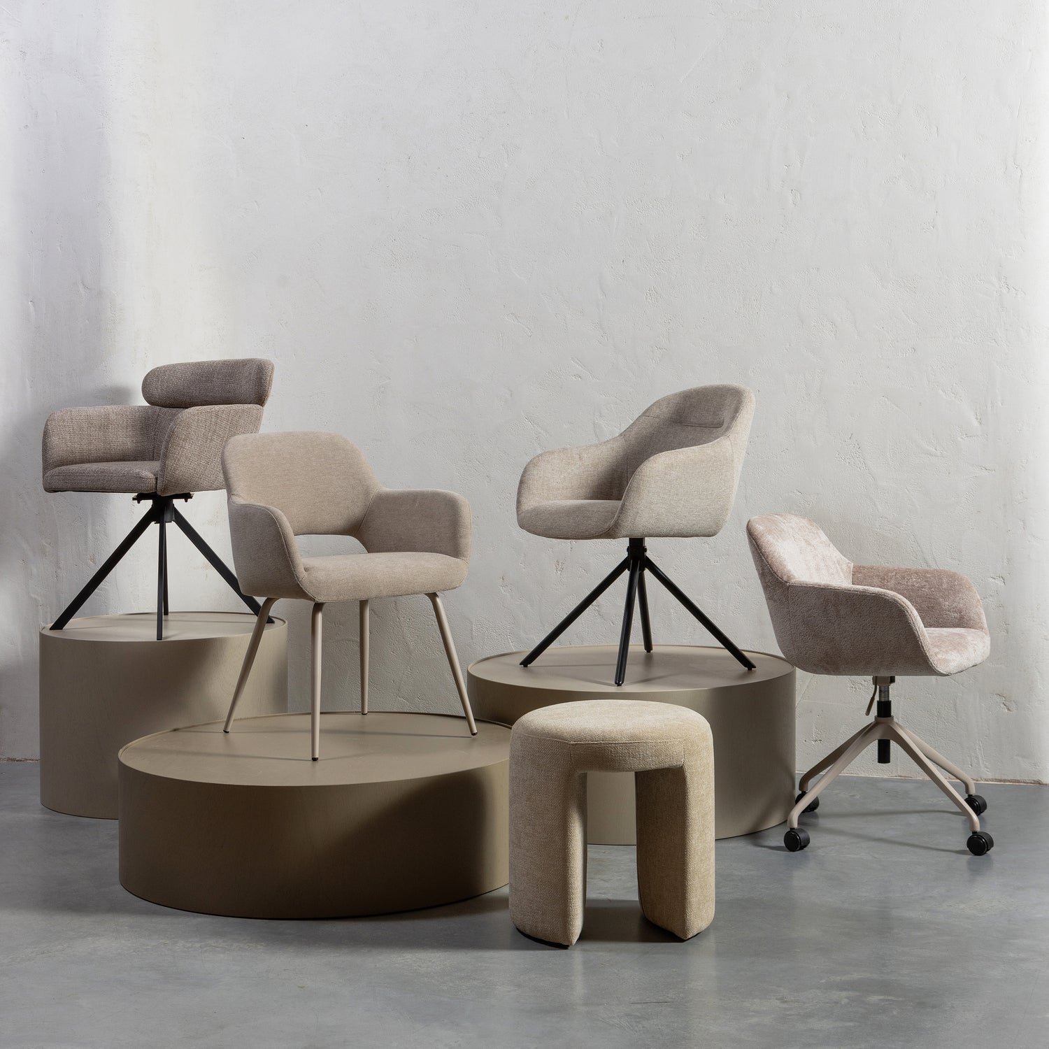 GRANT-JAKI ESSZIMMERSTUHL SAND
