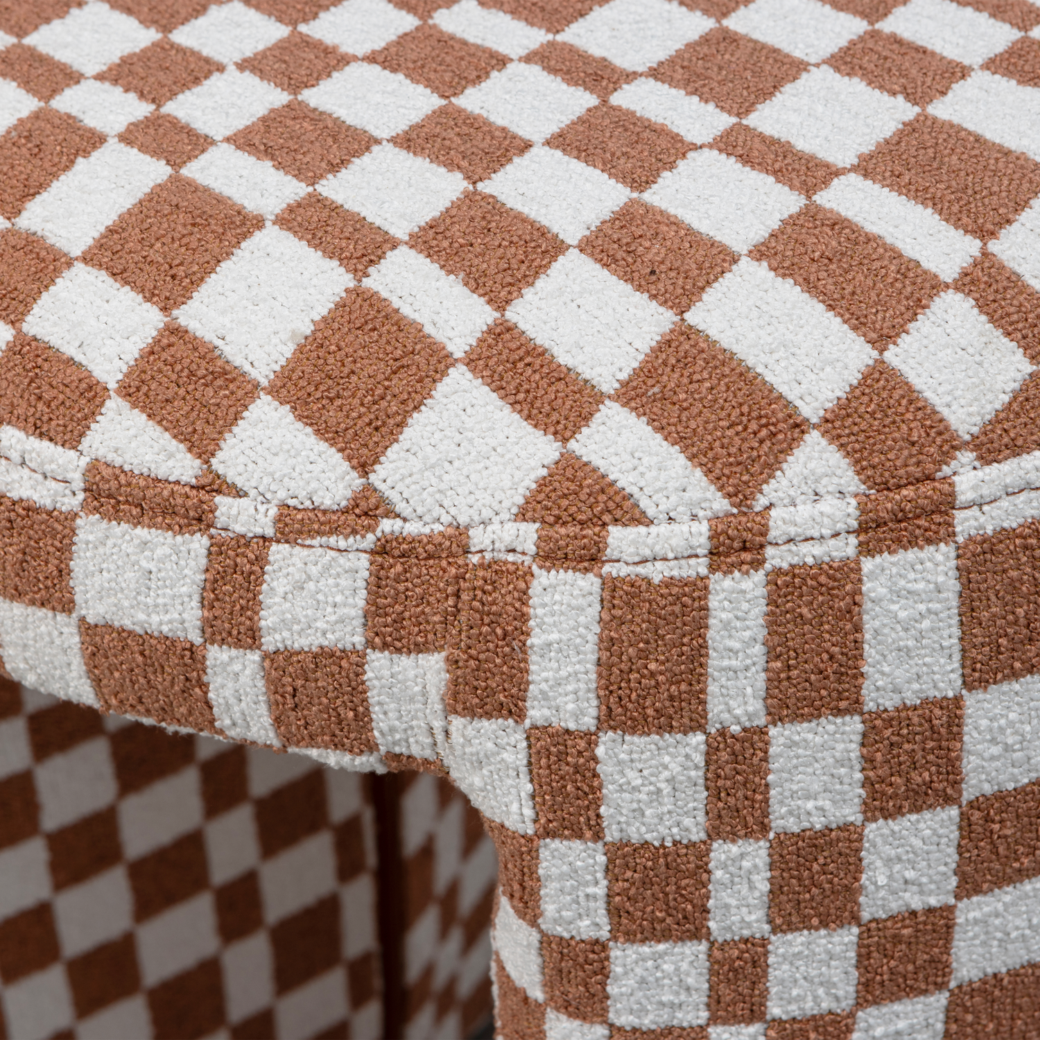CHARLIE GEPOLSTERTER HOCKER KAROMUSTER ORANGE
