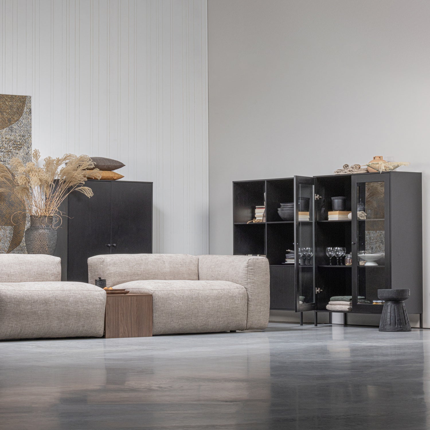 XAM VITRINE SCHRANK KIEFER SCHWARZ [fsc]