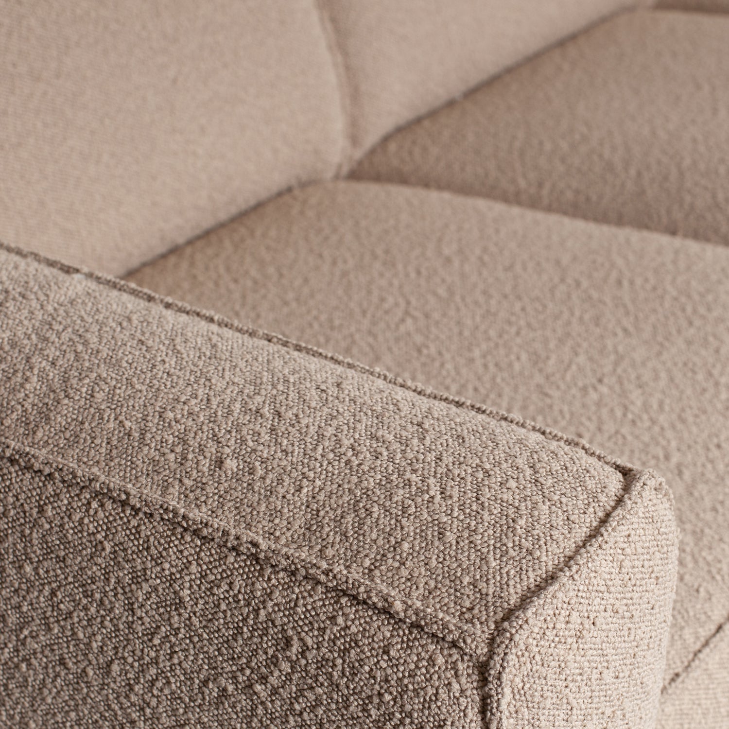STATEMENT 3-SEATER 230 CM BOUCLE BEIGE