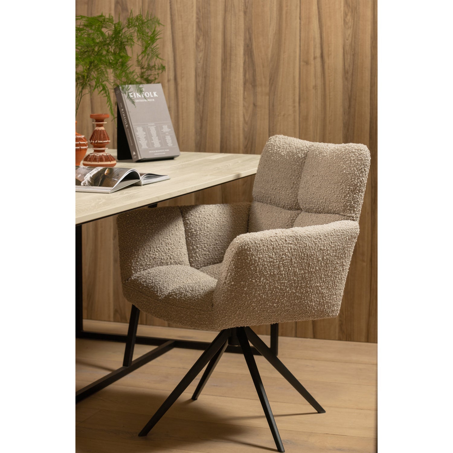 VINNY DREHBARE ESSZIMMERSTUHL MIT ARMLEHNEN BOUCLE SAND