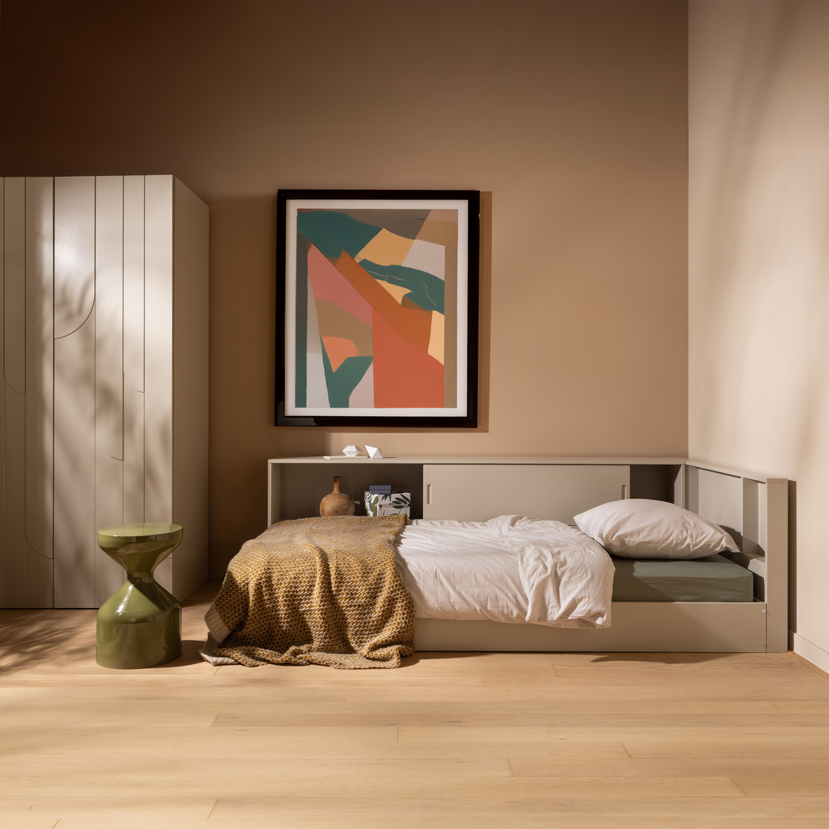 CARTER ECKE BED KIEFER DUST [fsc]