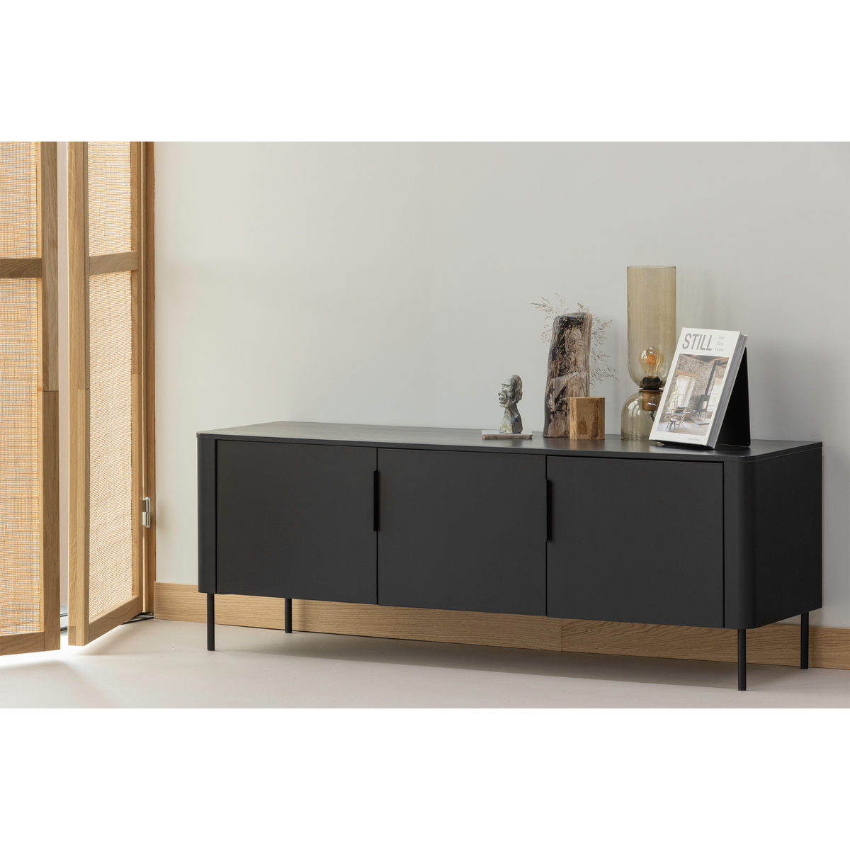 GUNNAR TV-MÖBEL 154CM KIEFER MATTSCHWARZ [fsc]