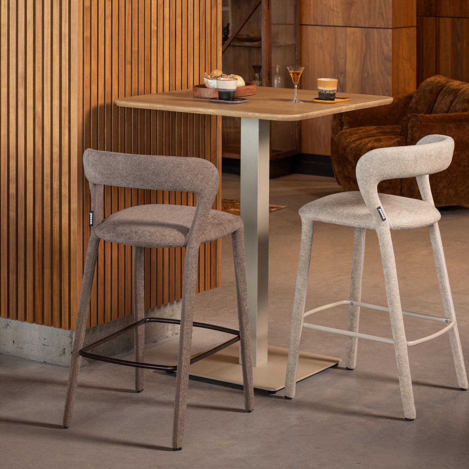 NOBLE BARHOCKER TAUPE