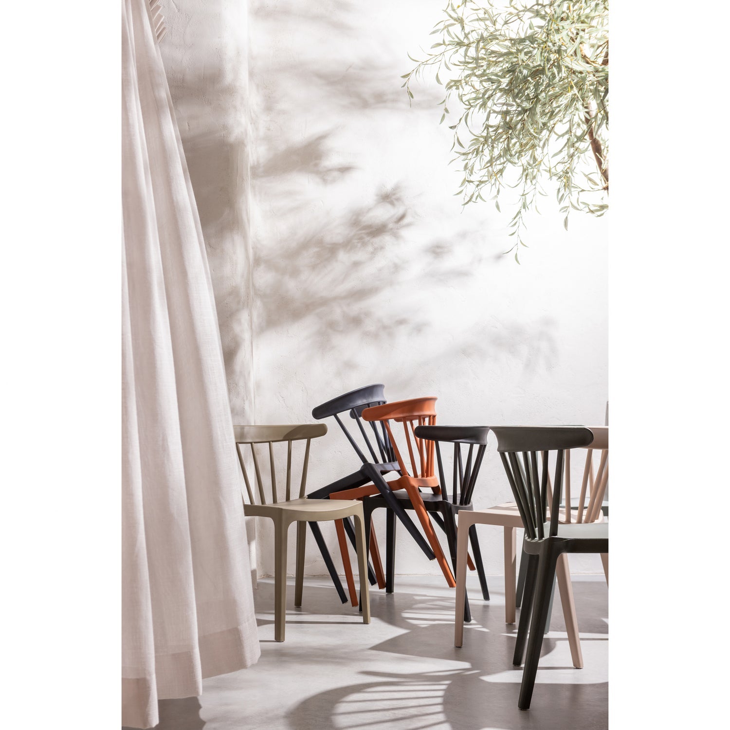 BLISS GARTENSTUHL MIT STANGEN KUNSTSTOFF SCHWARZ