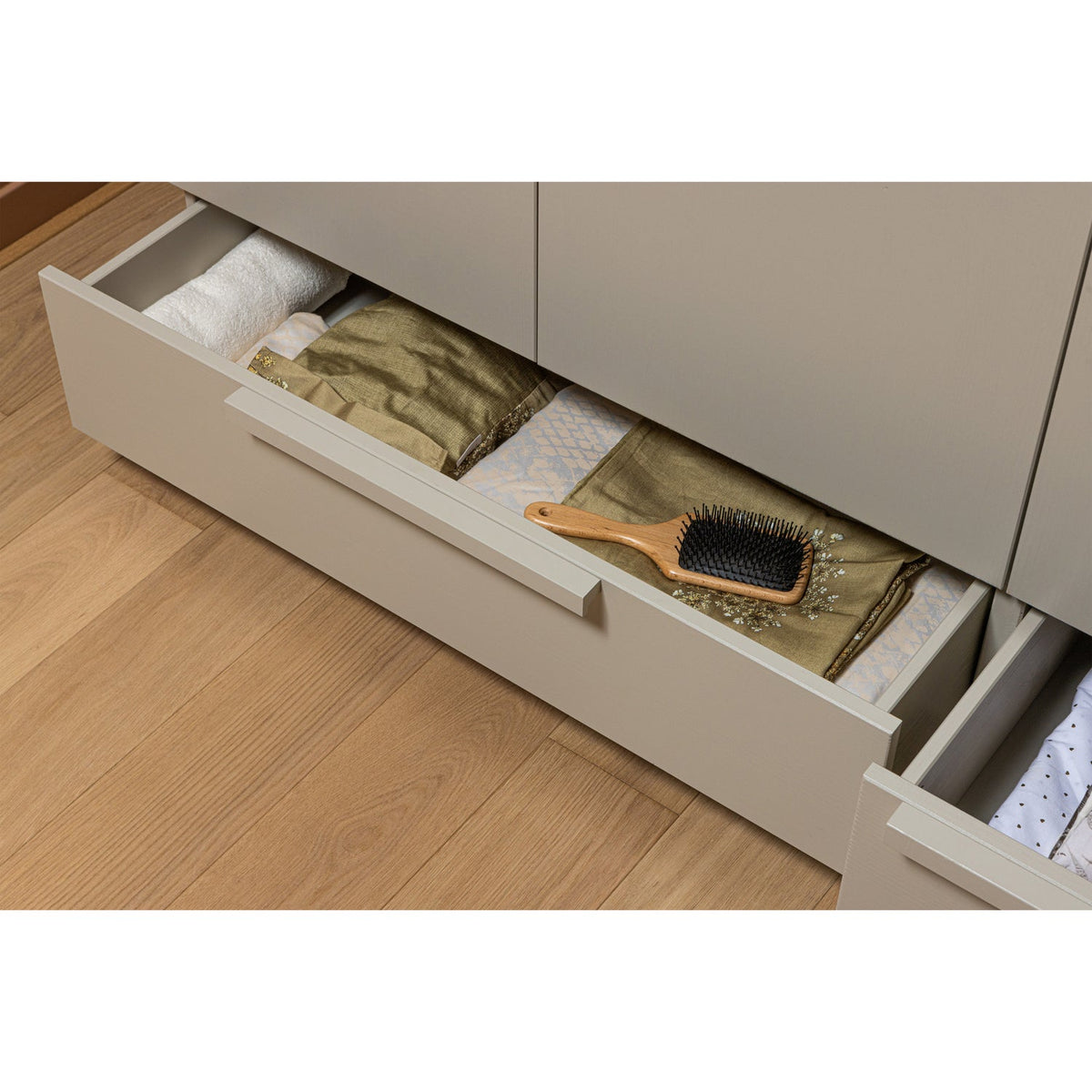 PURE 3 TÜR KLEIDERSCHRANK SPLITTUR KIEFER DUST [fsc]