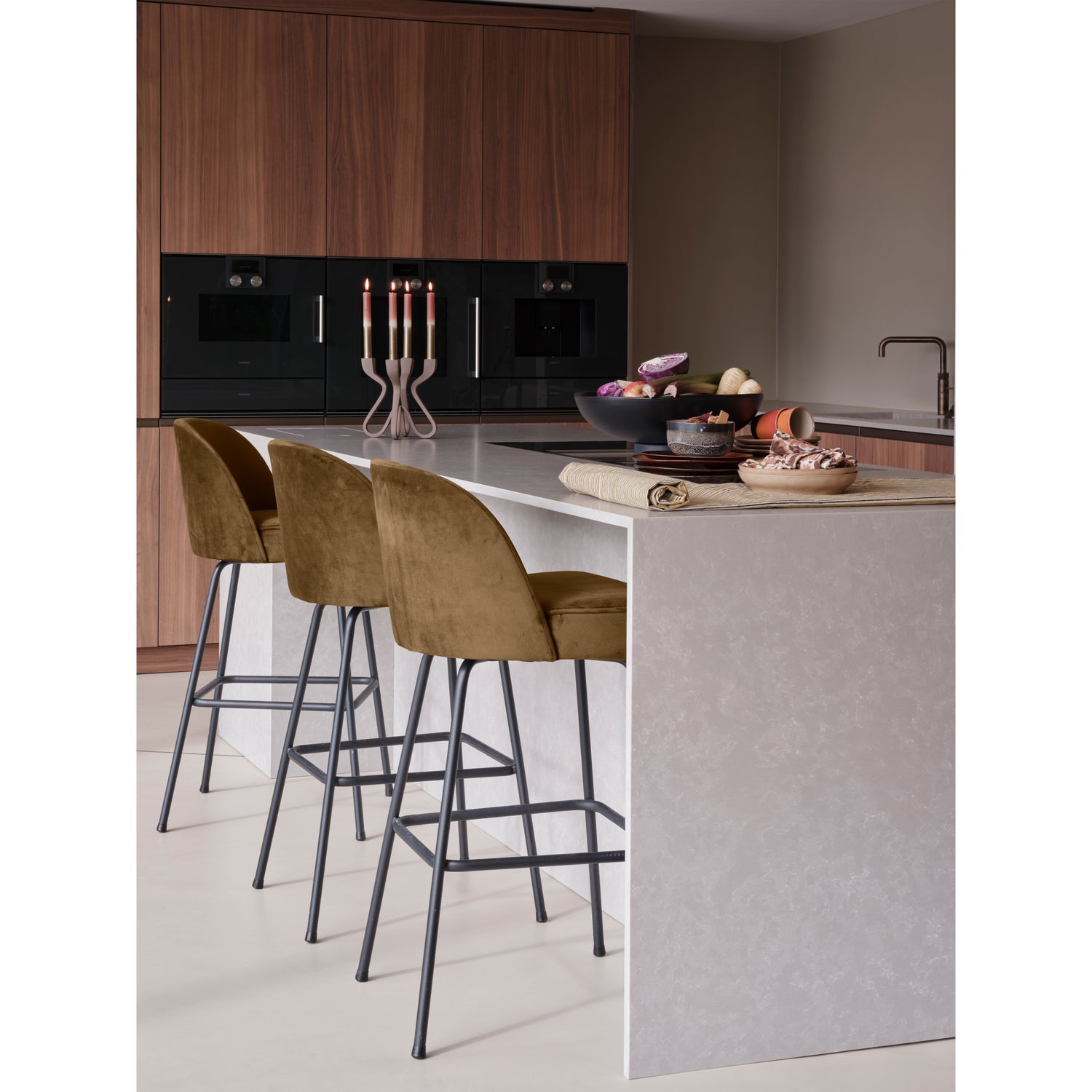 VOGUE BARHOCKER 80CM SAMT HONIGGELB