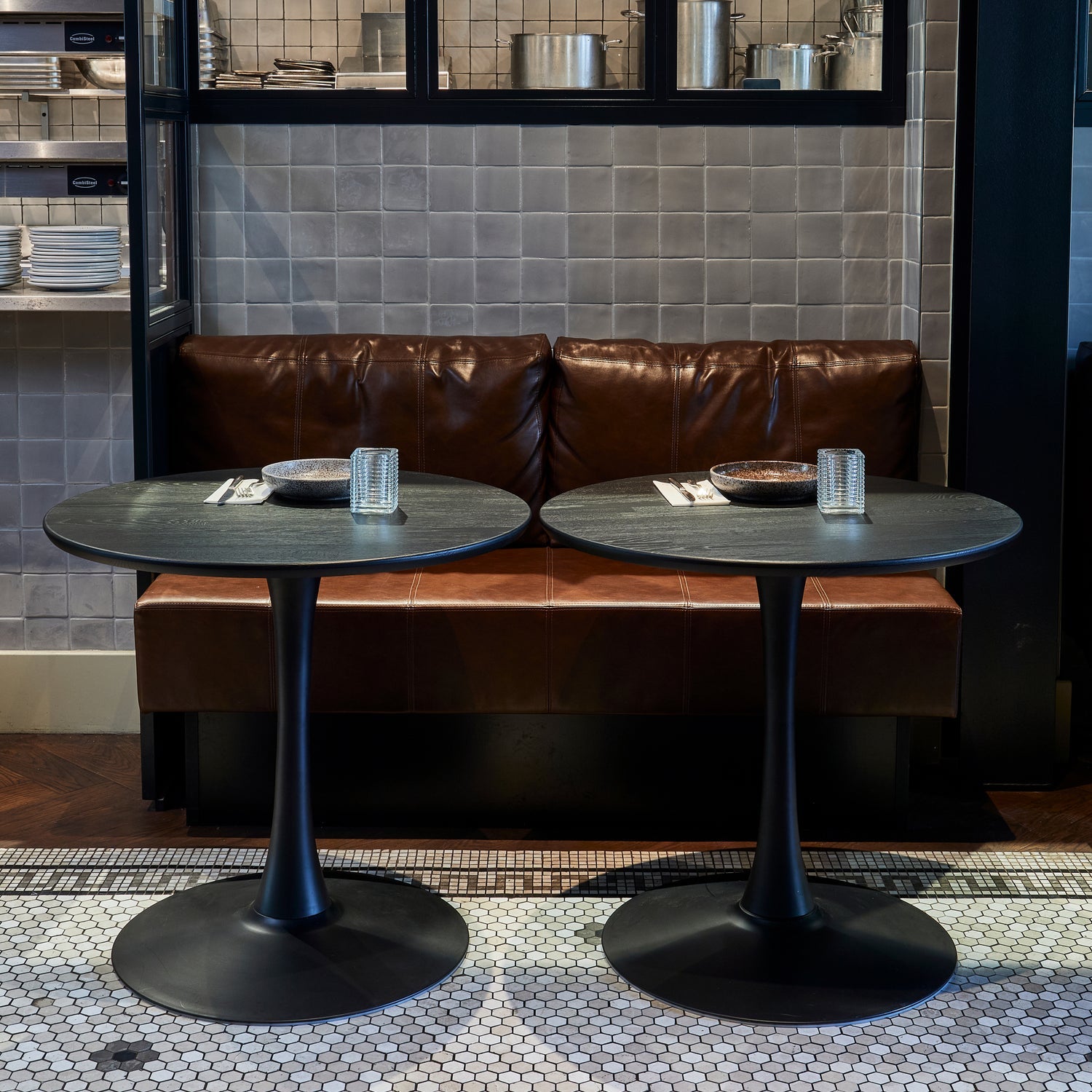 BISTRO TROMPETENFUSS METALL GESTELL SCHWARZ 72xO60CM